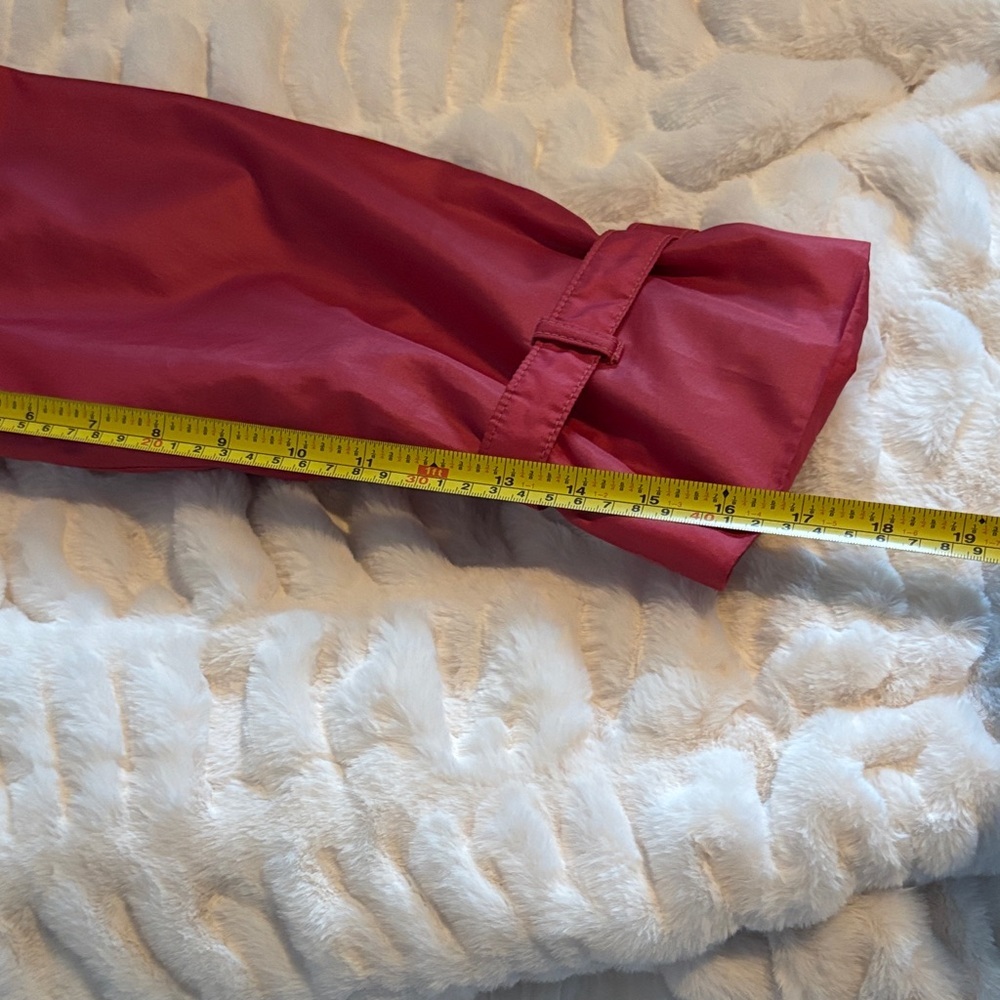 Elegant Red Trench Coat for Women - Picture 10 of 13